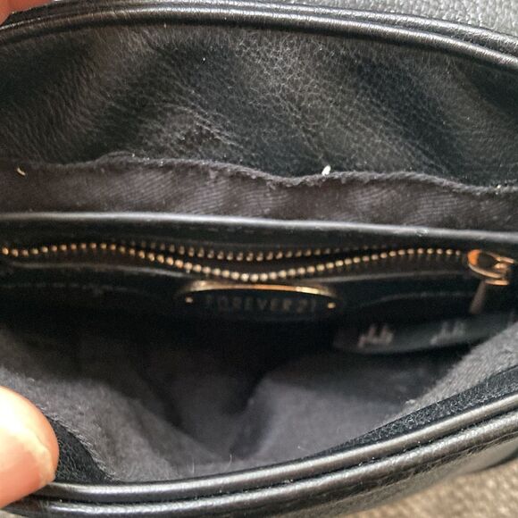 Forever 21 Crossbody Bag Black - Picture 5 of 11